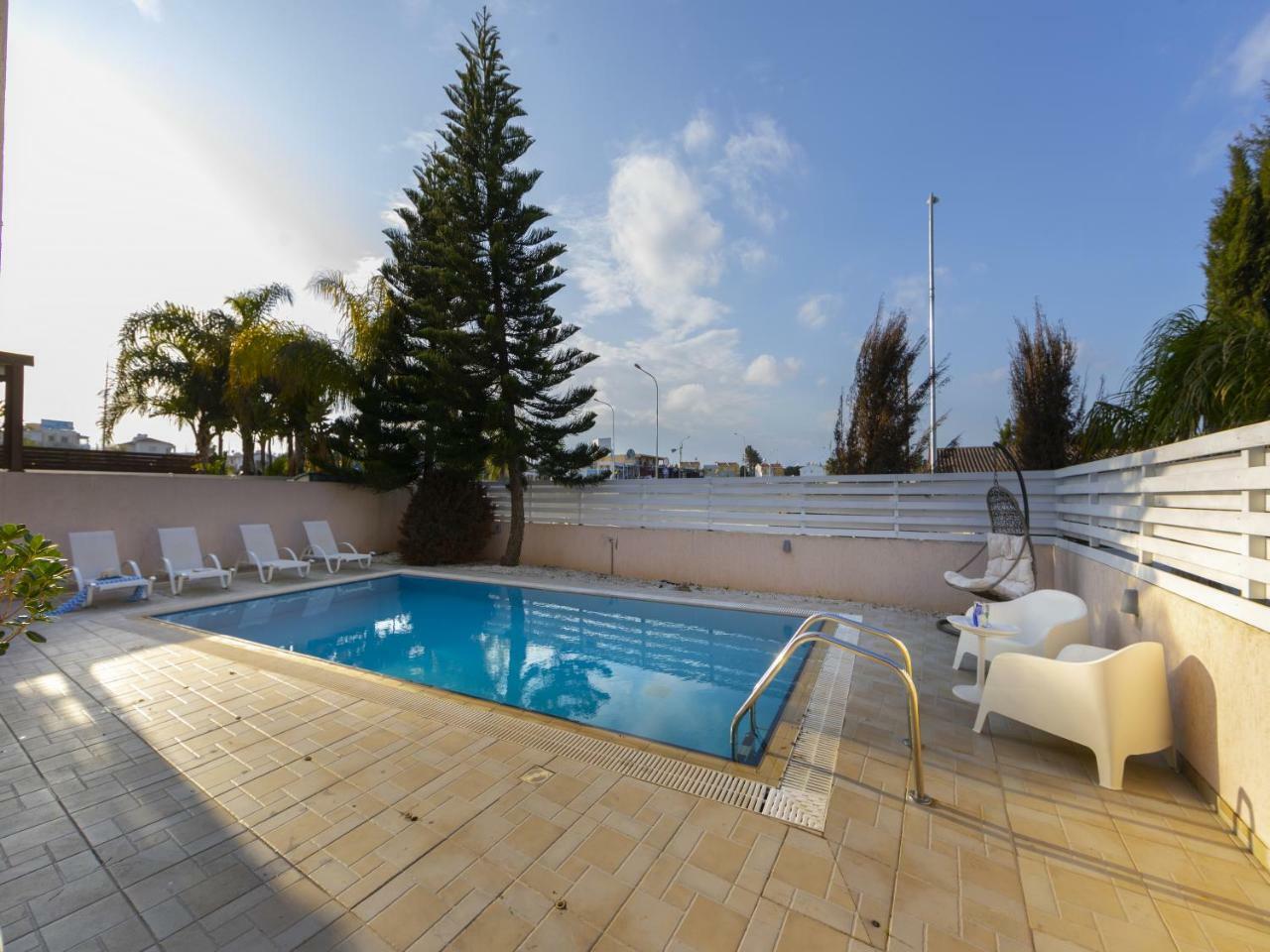 Villa Michelle 2 โปรทาราส ภายนอก รูปภาพ